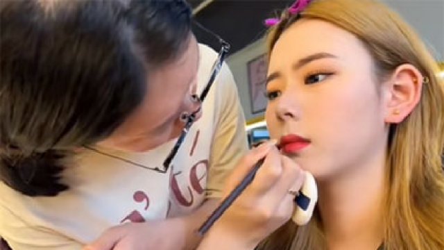 学化妆有前途吗？揭秘化妆行业的就业前景