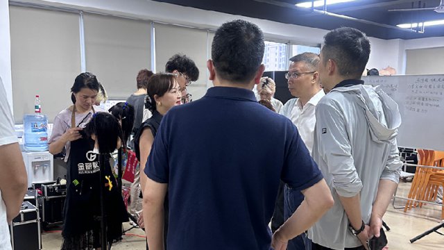 温州市人社局领导莅临金丽学校开展调研指导工作